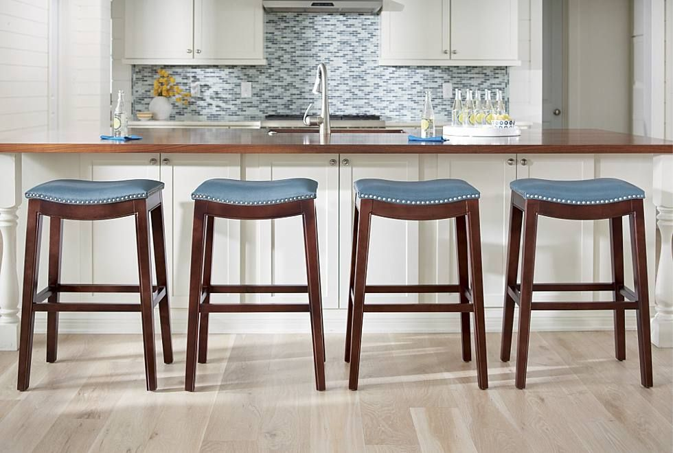 Bar Stools In Kitchen How To Choose, How Tall Should Kitchen Counter Stools Be Placed