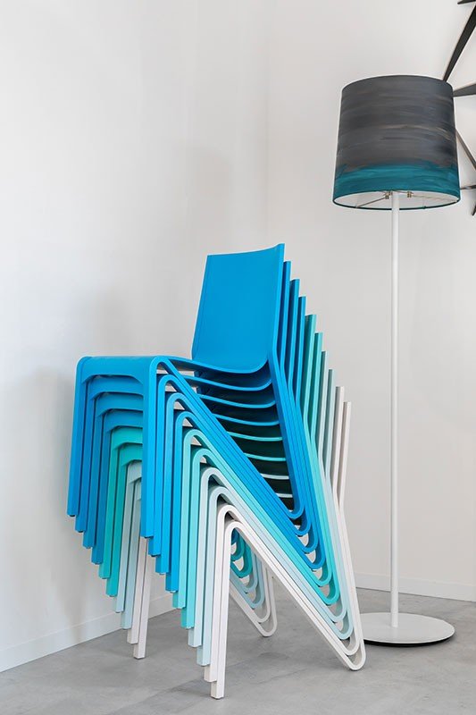 Skandinaviško dizaino kėdė iš beržas, tonuotas lakas