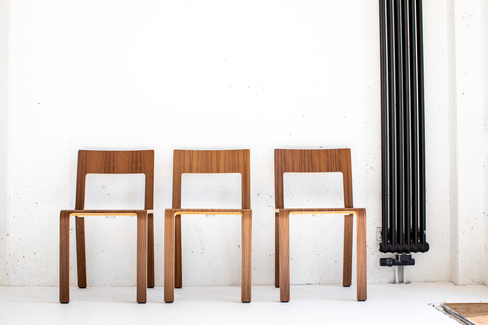 Wooden chairs 10693
